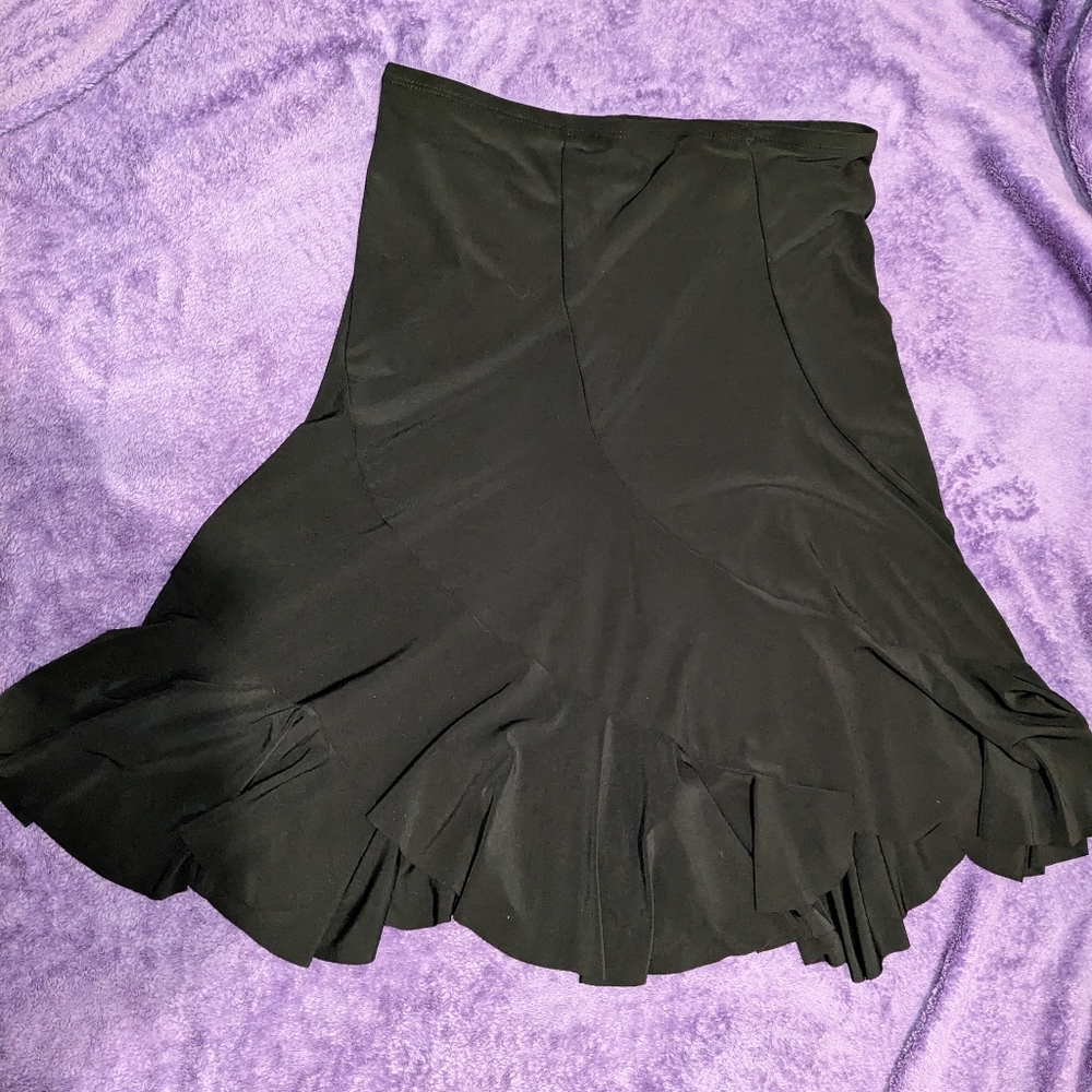 Spring Sale 🌸 Can't Miss black ruffled skirt
